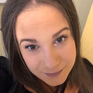 Meet your Posher, Leah